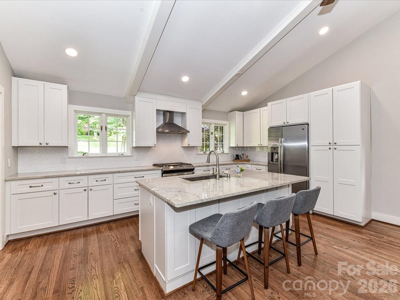 2401 Wensley Dr, Charlotte, NC 28210
