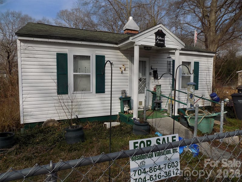 415 Maple St, Dallas, NC 28034