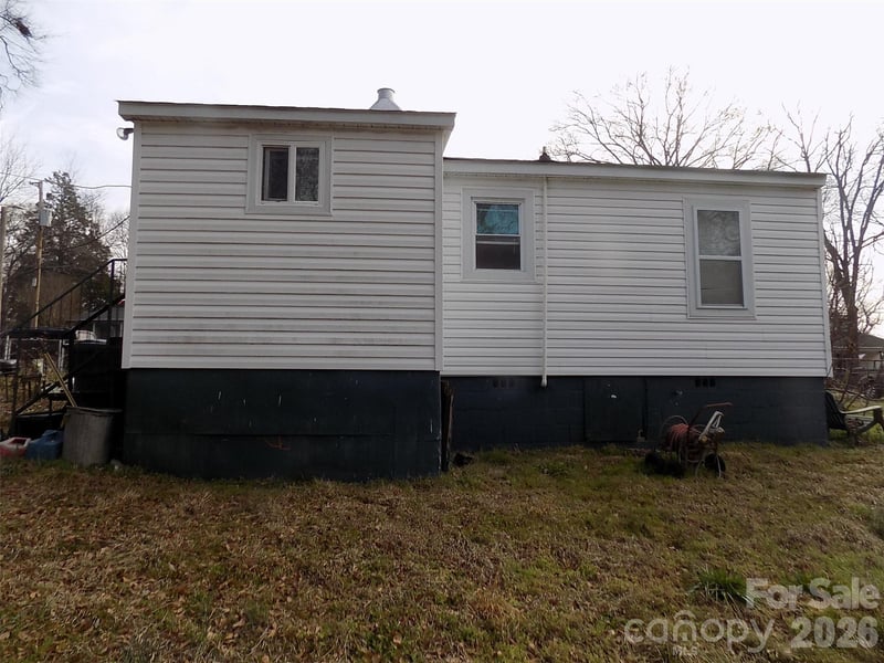 415 Maple St, Dallas, NC 28034