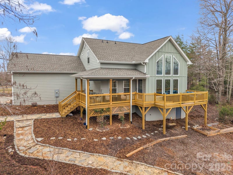 631 Mountain Pw, Mill Spring, NC 28756