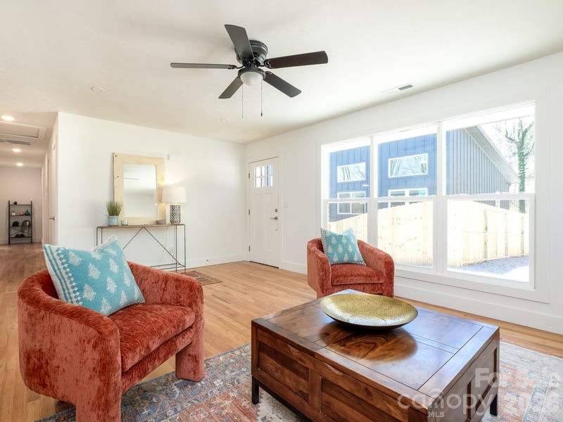 114 Shady Oak Dr, Asheville, NC 28803