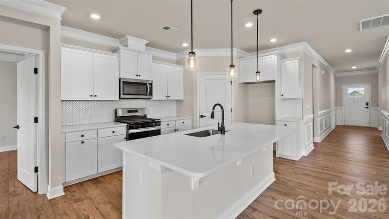 662 River Bottom Rd, Fletcher, NC 28732