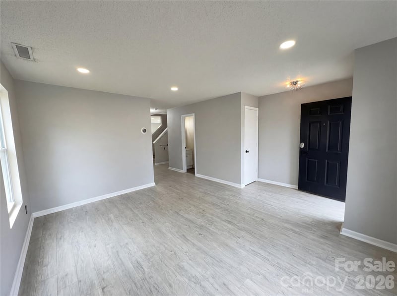 1911 Almond Hills Dr, Charlotte, NC 28262
