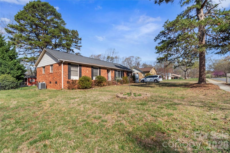 1135 Fieldstone Rd, Mooresville, NC 28115
