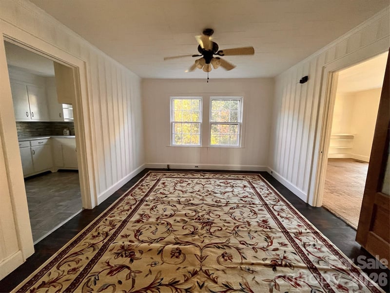 704 Mcadenville Rd, Lowell, NC 28098