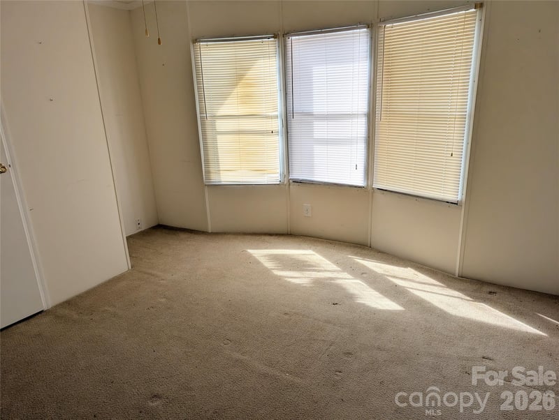 172 School House Rd, Mills River, NC 28759