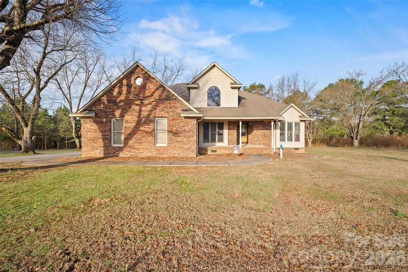 96 Valley Dr, Badin, NC 28009