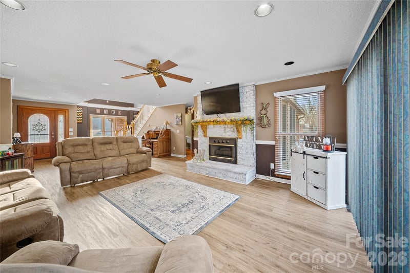 96 Valley Dr, Badin, NC 28009