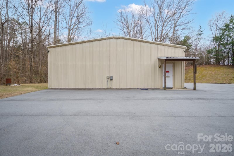 111 Blackberry Ln, Stanley, NC 28164