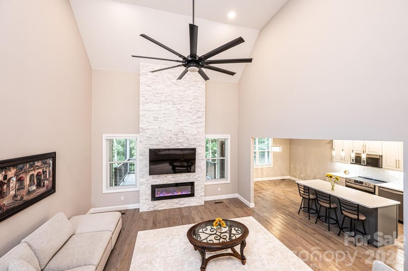 754 River Bend Dr, Granite Falls, NC 28630