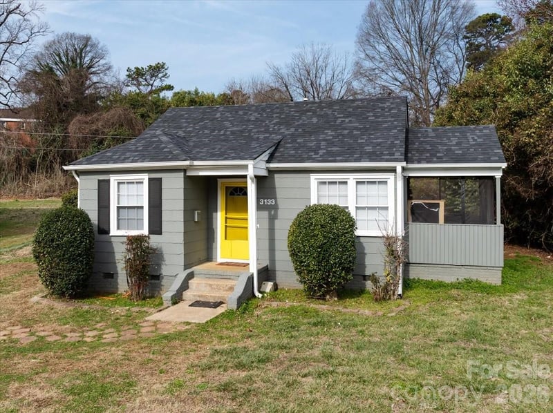3133 Columbus Cir, Charlotte, NC 28208