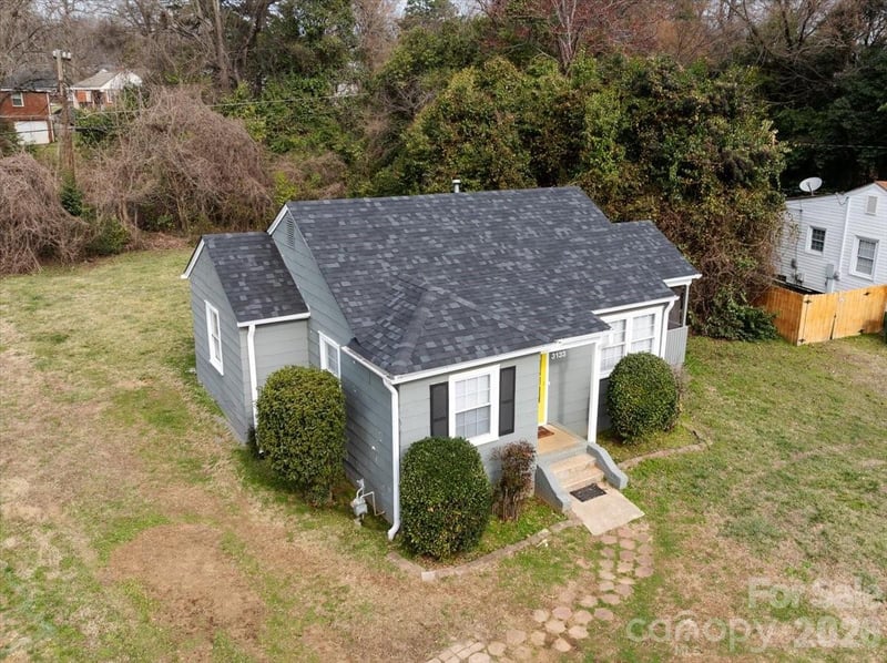 3133 Columbus Cir, Charlotte, NC 28208