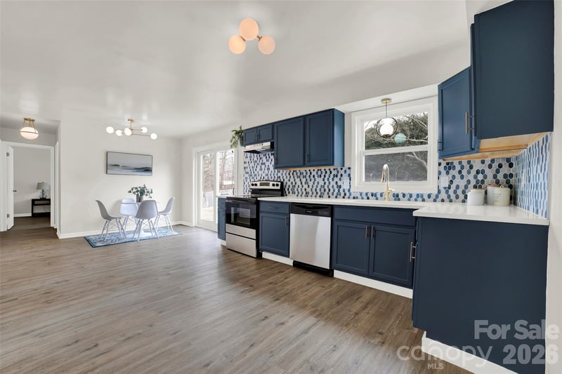 1801 Highland Ave, Morganton, NC 28655