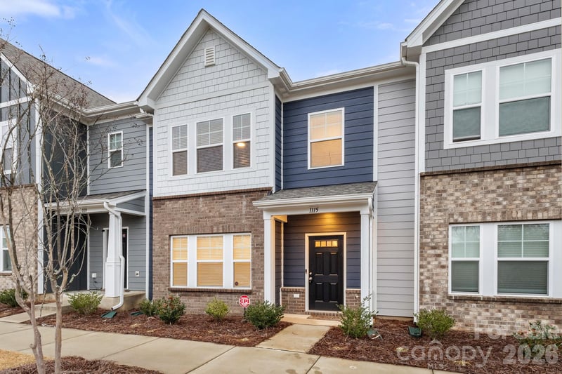 1115 Foundry Dr, Gastonia, NC 28054