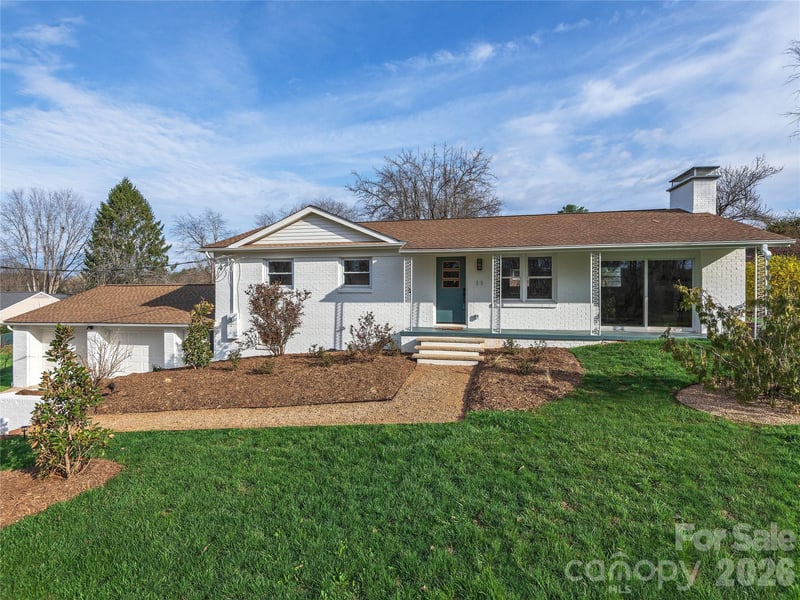 11 Clinton St, Weaverville, NC 28787