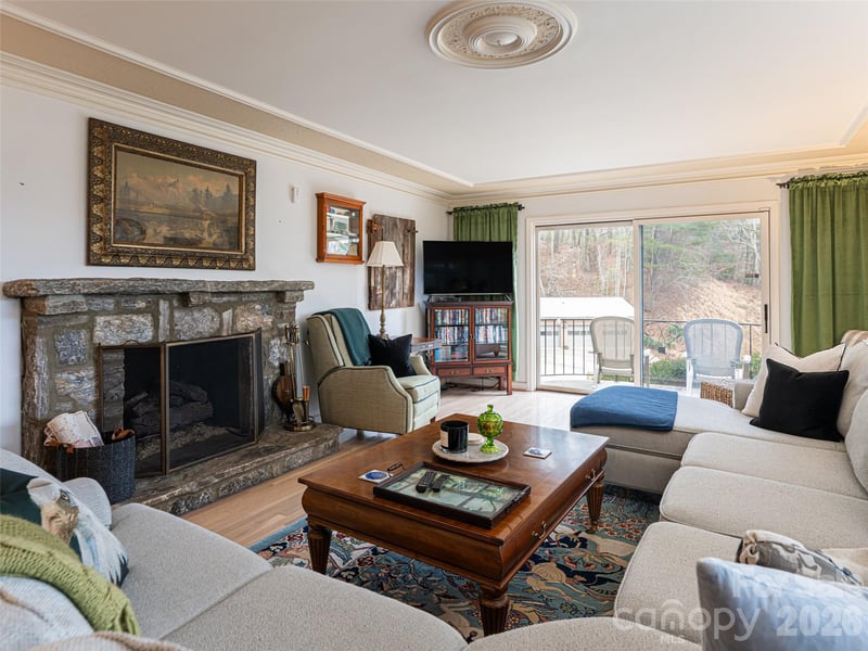 29 Longue Vue Ln, Canton, NC 28716