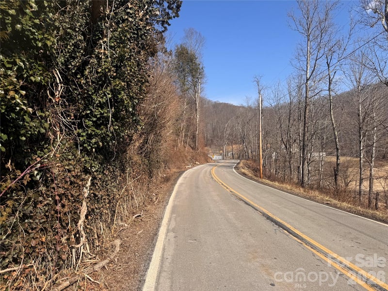 00 Us 19 Hw, Newland, NC 28657