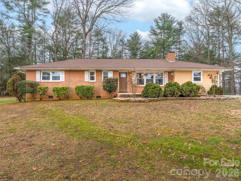1034 Orchard Rd, Flat Rock, NC 28731