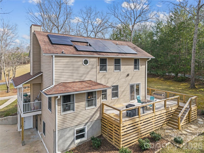 112 Bridlewood Trl, Mills River, NC 28759