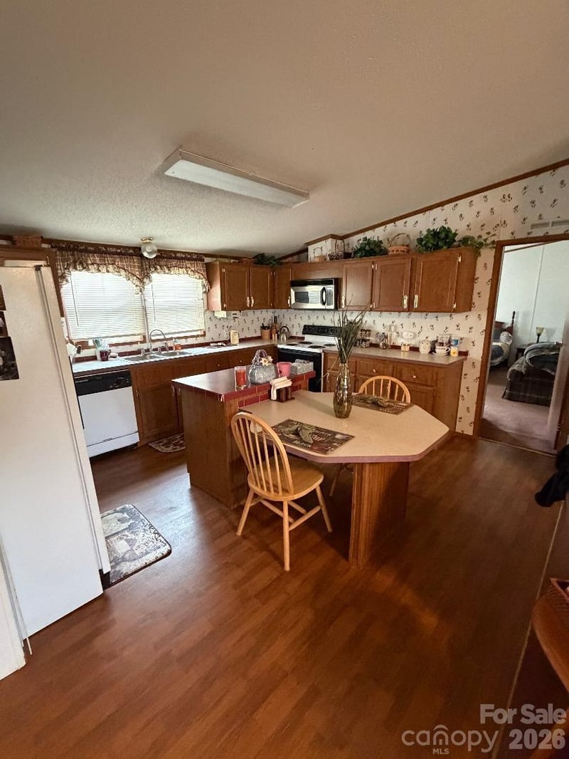 1011 Kiser Dairy Rd, Dallas, NC 28034