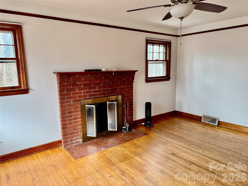 29 Evergreen Ave, Asheville, NC 28806