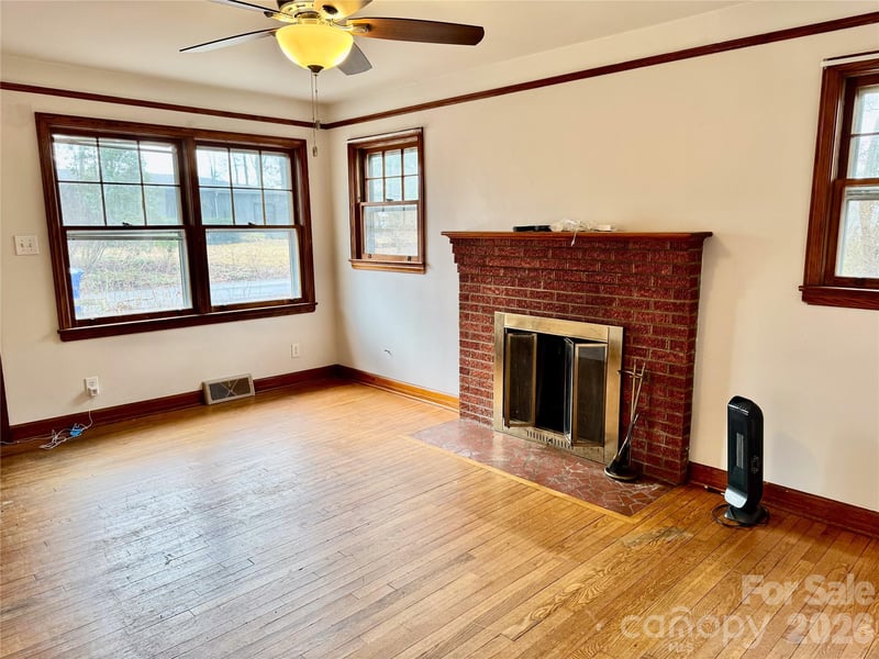 29 Evergreen Ave, Asheville, NC 28806