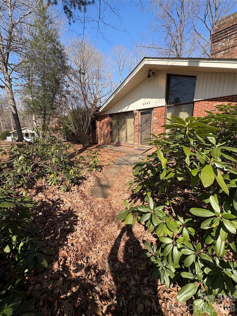 2042 Robinson Rd #2, Newton, NC 28658