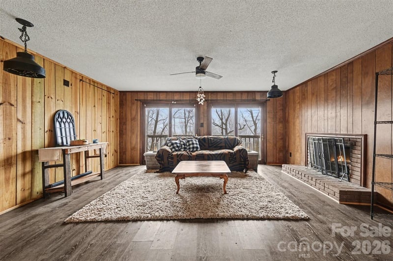 5495 Pine Ridge Dr, Connelly Springs, NC 28612