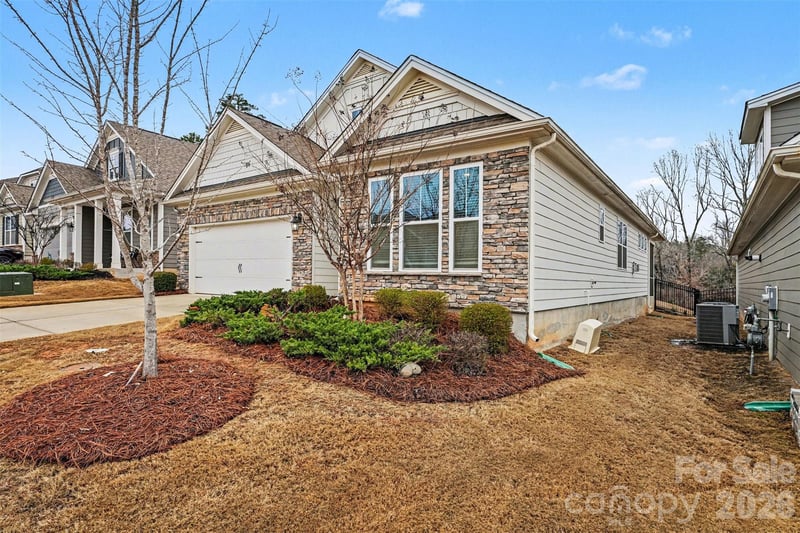 332 Secretariat Dr, Iron Station, NC 28080