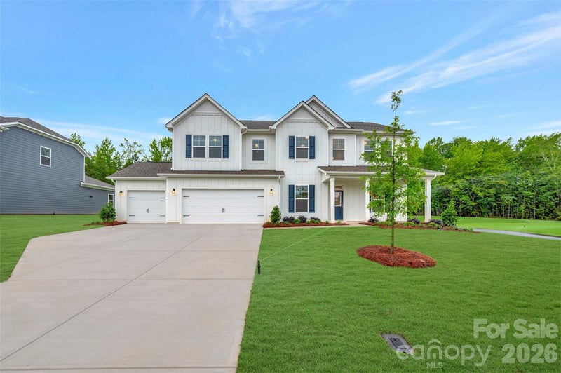205 Amber Glen Dr, Locust, NC 28217