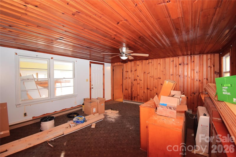 7 Etain Ln, Black Mountain, NC 28711