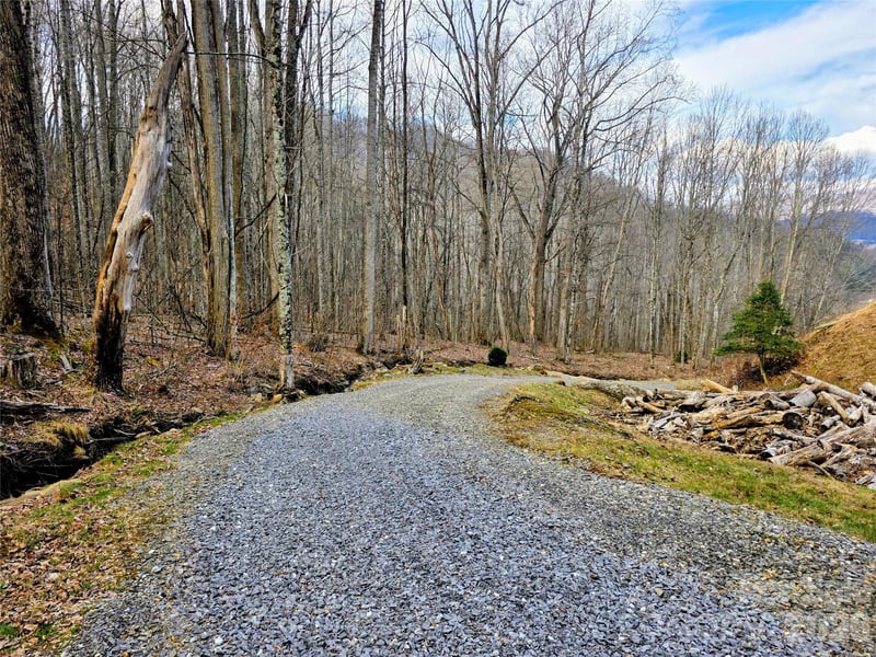254 Ray Mine Rd, Burnsville, NC 28714