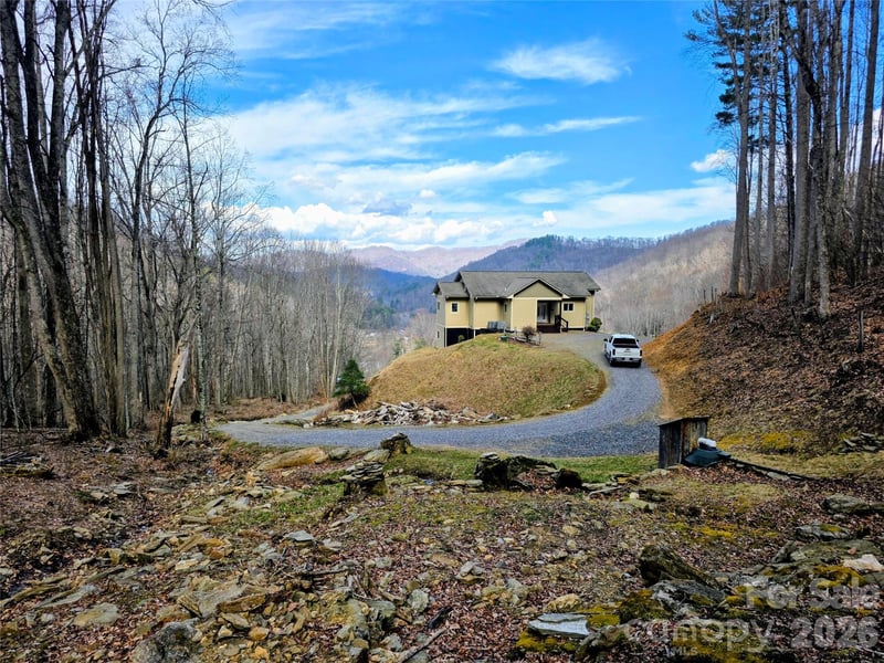 254 Ray Mine Rd, Burnsville, NC 28714