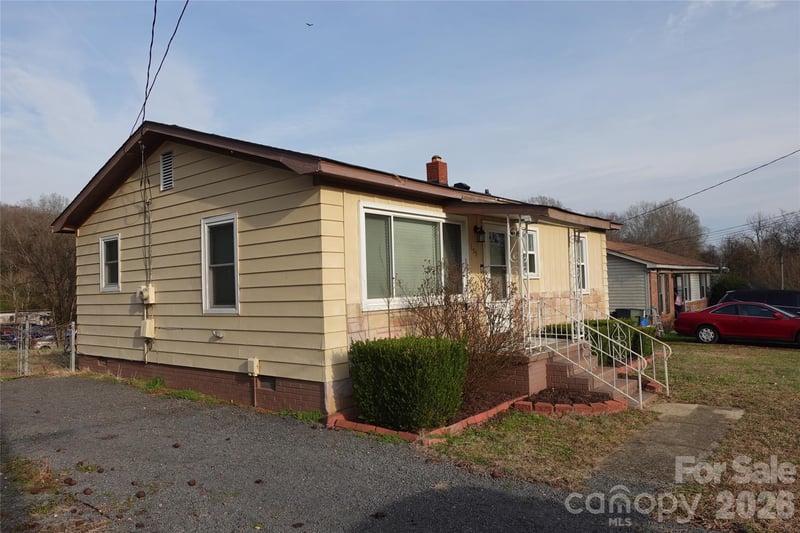155 Robbins St, Concord, NC 28025