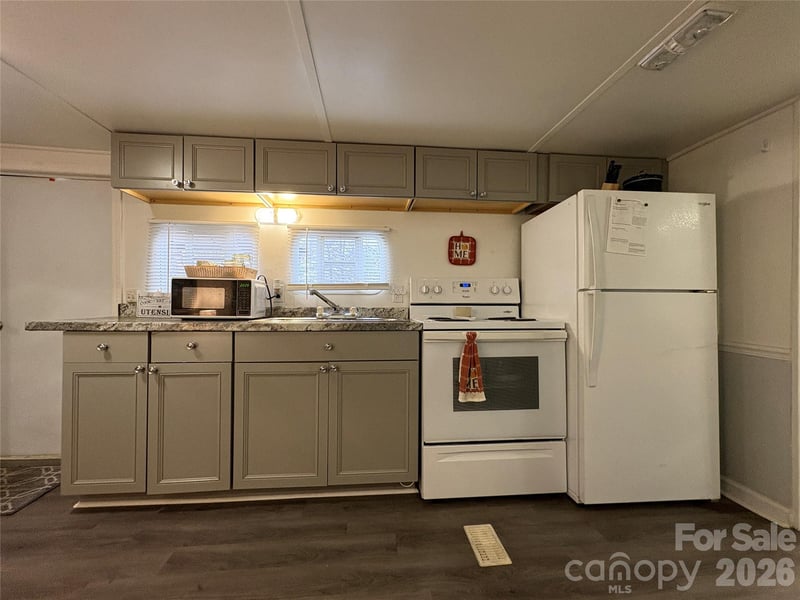 200 Badin View Rd, New London, NC 28127