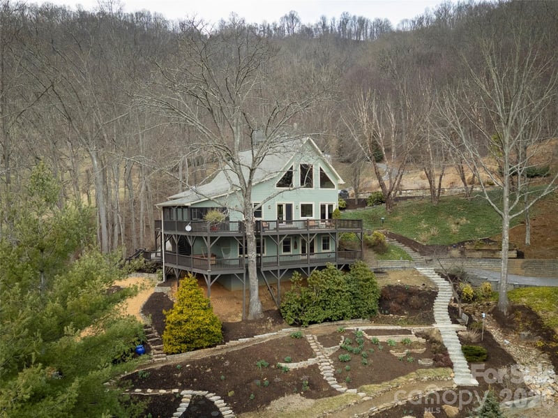 1111 Coyote Hollow Rd, Waynesville, NC 28785