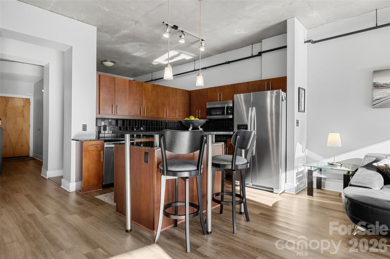 505 6th St #707, Charlotte, NC 28202