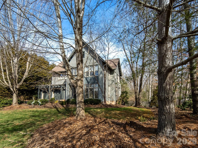 1002 Coves Pheasant Ct, Biltmore Lake, NC 28715