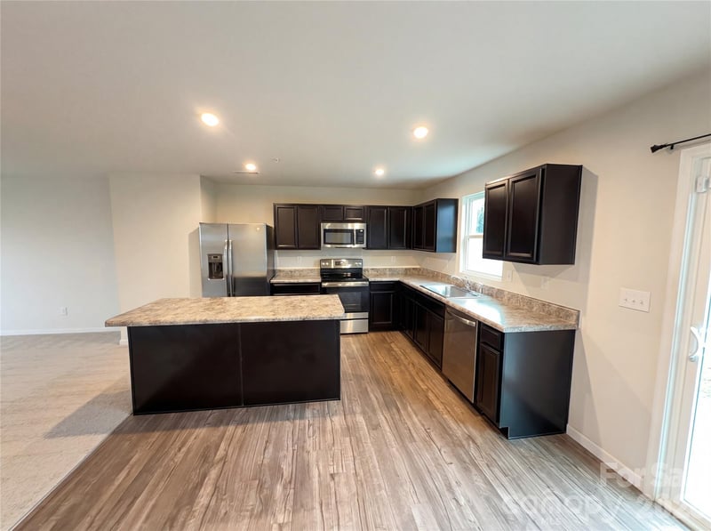 2511 Willow Pond Ln, Concord, NC 28025