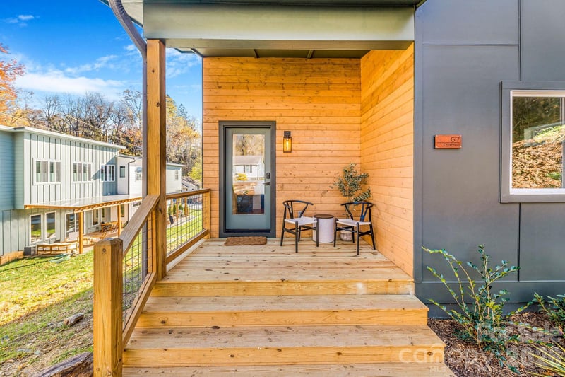 67 Crestfield Ave, Asheville, NC 28804
