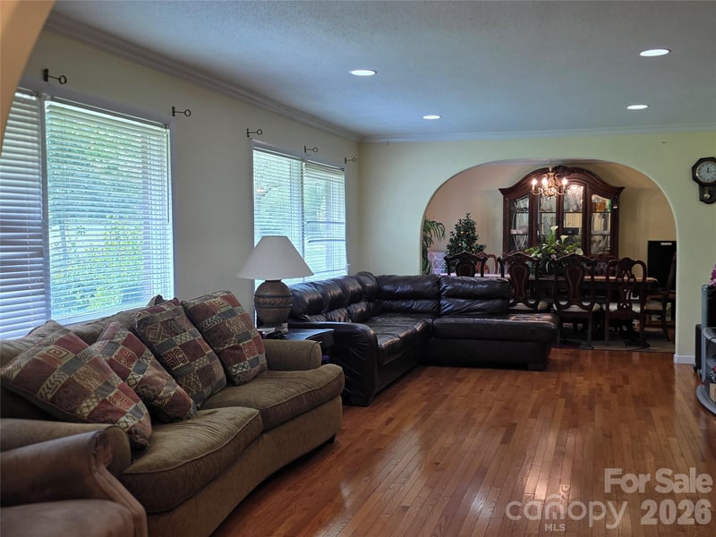 14325 Fountain Ln, Charlotte, NC 28278