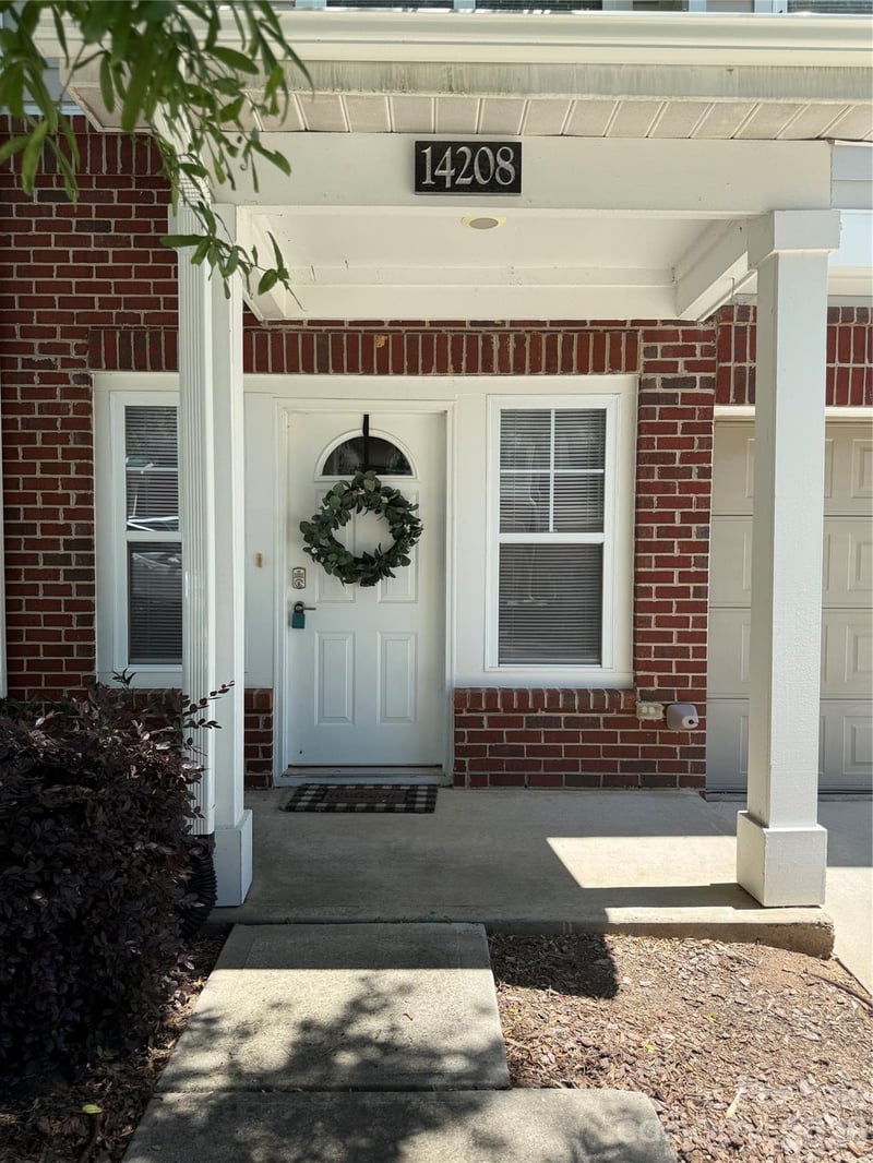 14208 Castle Abbey Ln, Charlotte, NC 28277