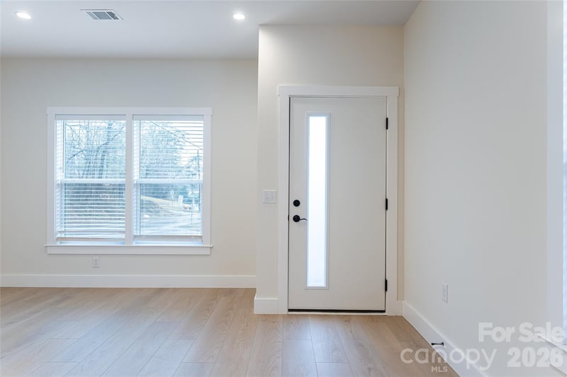 4 Wyndom Ln, Asheville, NC 28805