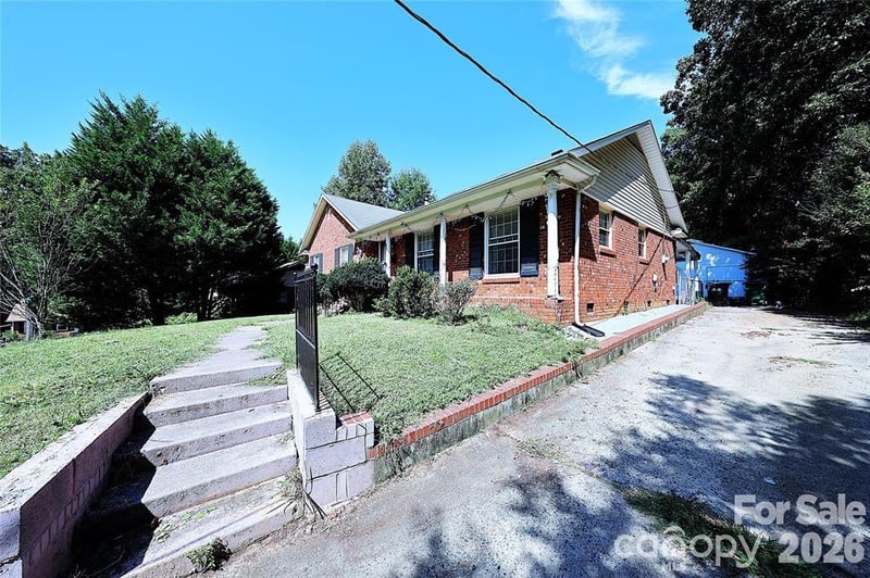 2209 Laura Dr, Charlotte, NC 28212
