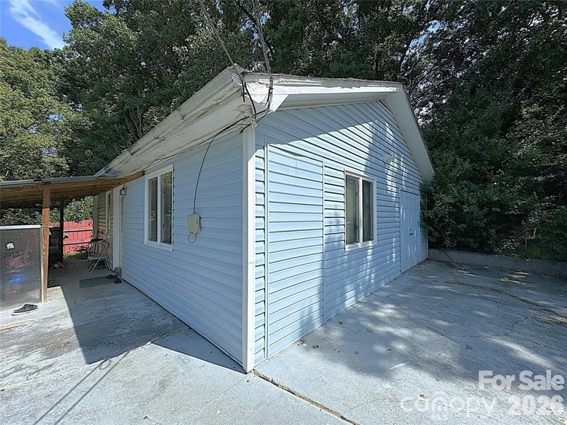 2209 Laura Dr, Charlotte, NC 28212