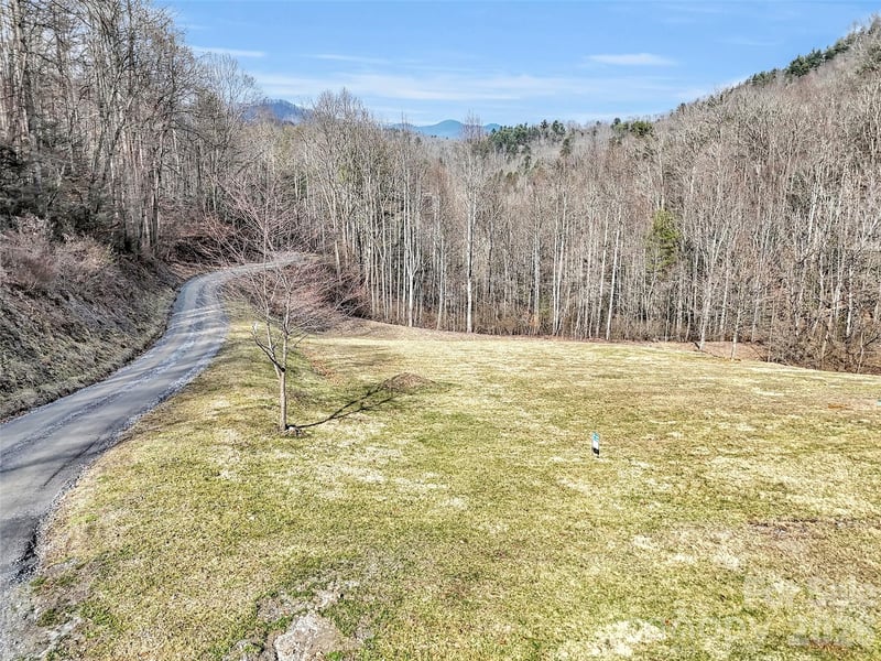 000 Seay Mountain Rd, Waynesville, NC 28785