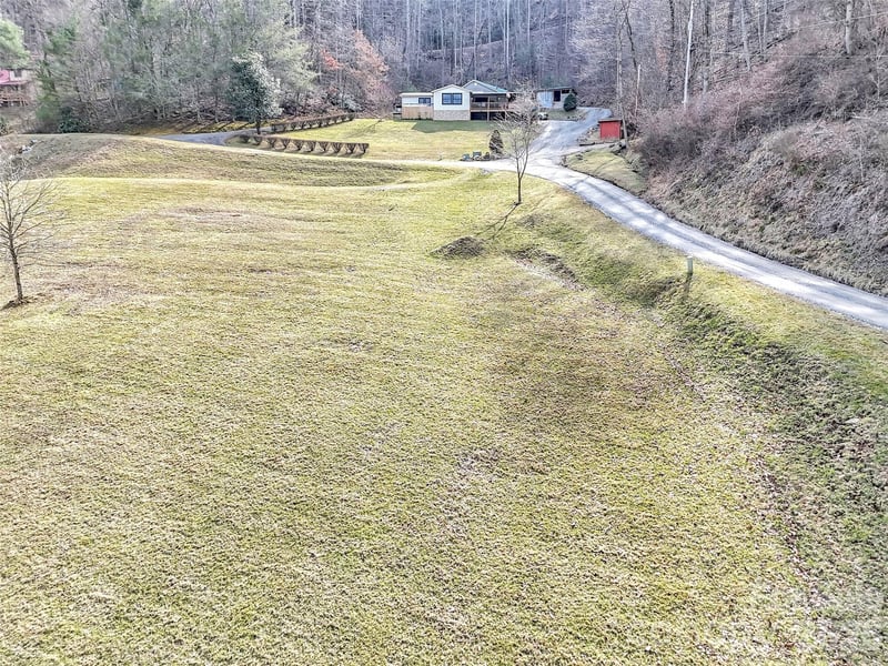 000 Seay Mountain Rd, Waynesville, NC 28785