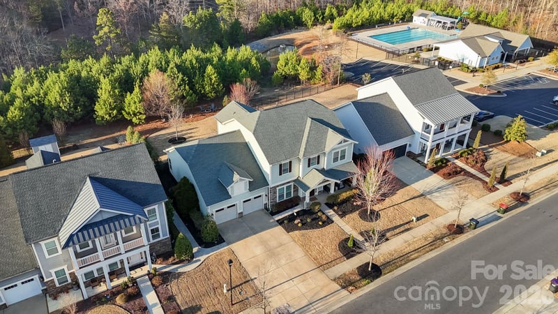 2068 Paddlers Cove Dr, Clover, SC 29710