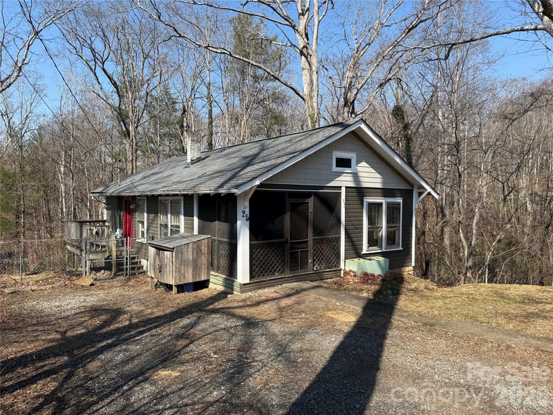 25 Craig Cir, Asheville, NC 28805