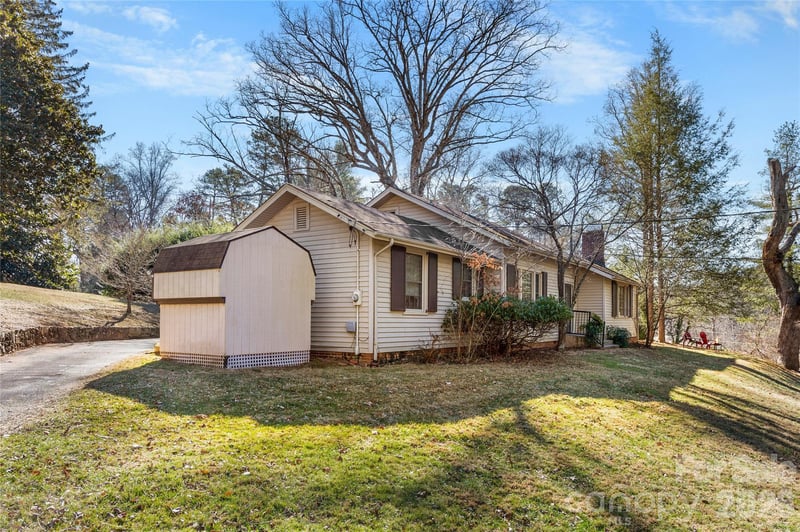 226 School Rd, Asheville, NC 28806